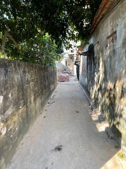 Cần Bán ngay mảnh đất mặt tiền 5m7 dài 10m đường rộng thoải mái tại Liên Mạc.Sổ đỏ chính chủ xây nhà đầu tư hết ý cơ hội tăng giá cao.