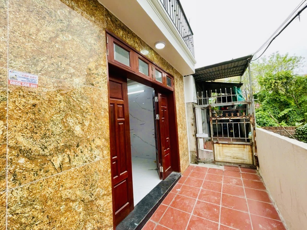 Bán gấp nhà mới tinh còn thơm mùi sơn