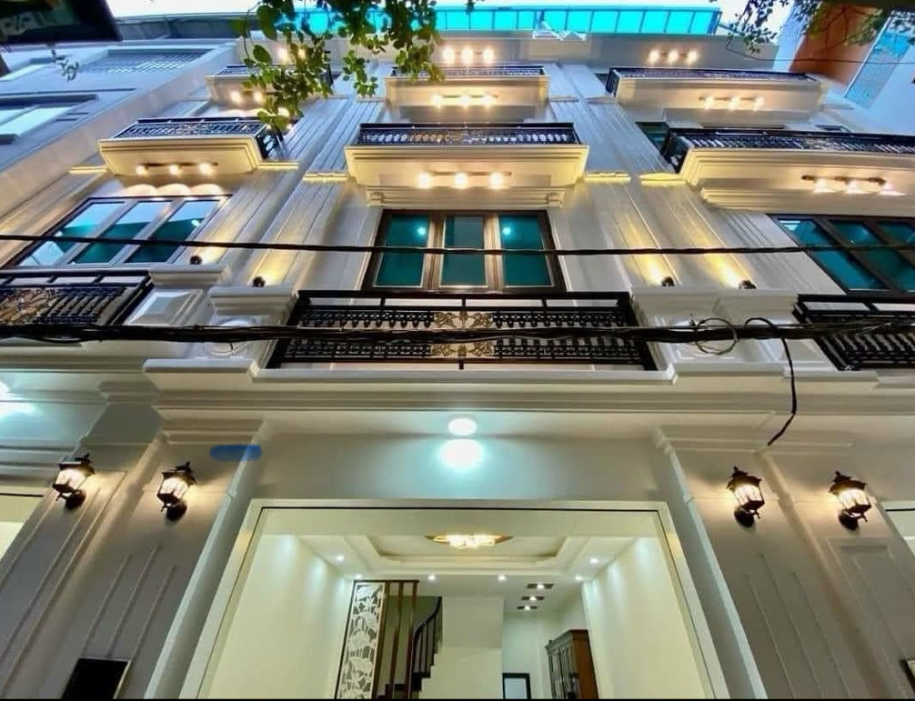 Bán Nhà Thôn Thượng Thanh Oai ,Ngõ Nông , Gần mặt phố ngõ chợ , Diện tích 38m x3,5 tầng
