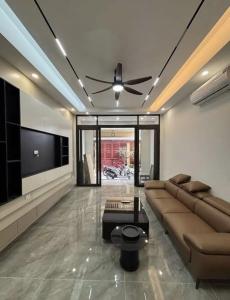 BÁN GẤP NHÀ - Vài bước ra phố, Minh Khai - Hai Bà Trưng, 52m2 x 5T - 11 tỷ