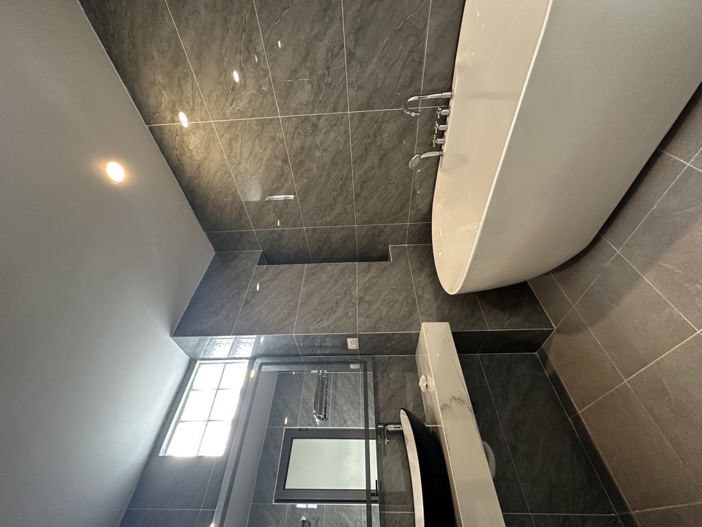 Nhà phố Hồng Tiến đẹp long lanh thang máy 1 nhà là ra phố