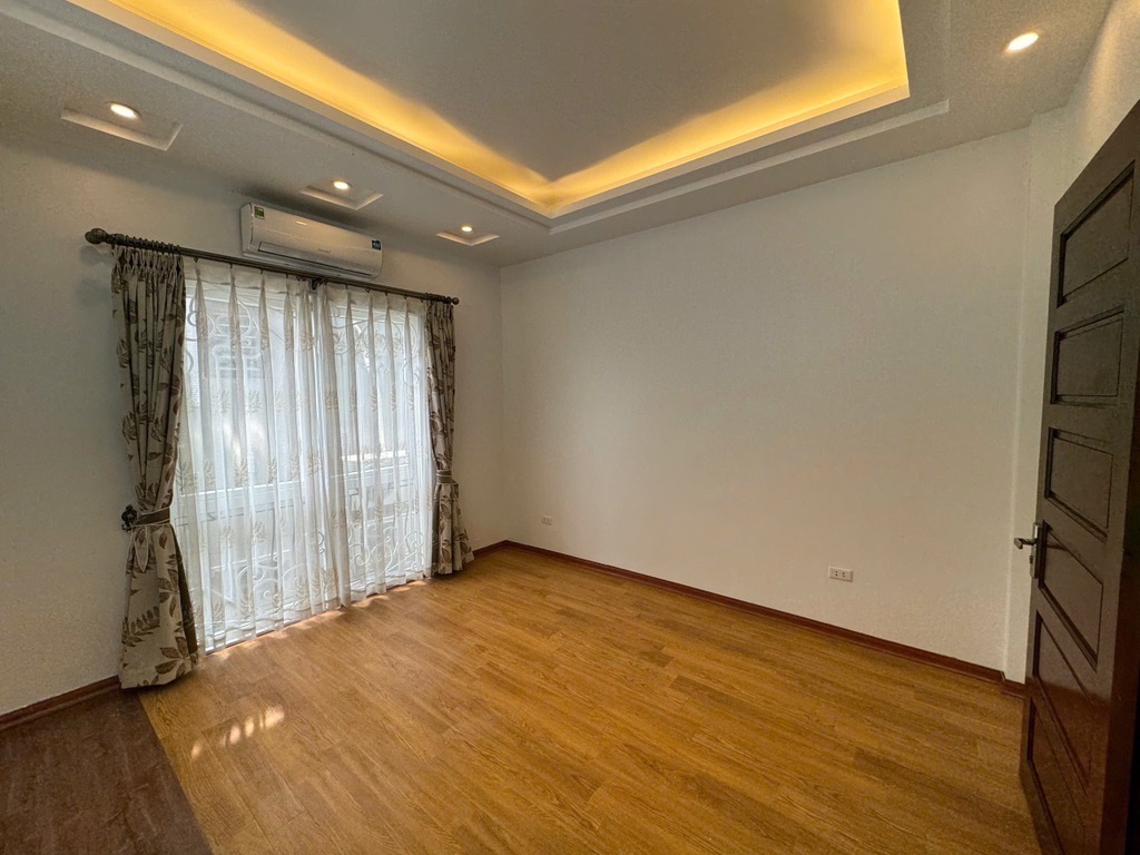 Nha ngọc thuỵ diện tích rộng