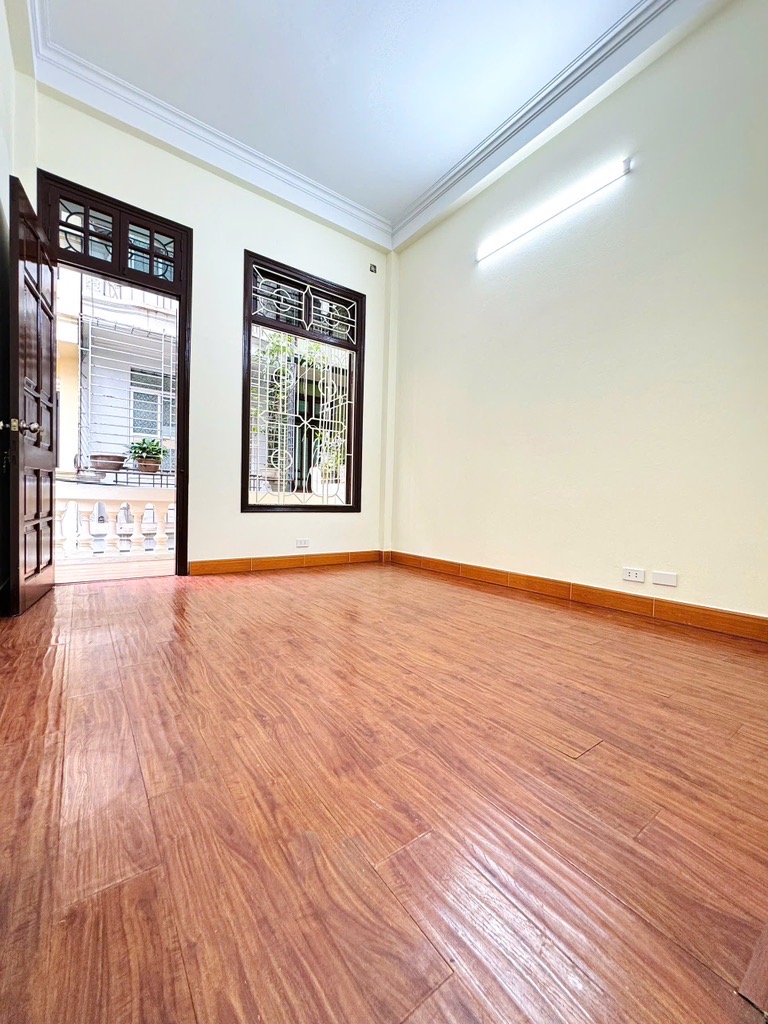 Ngọc Thuỵ 2 thoáng,ở sướng,oto đỗ, nhà mới