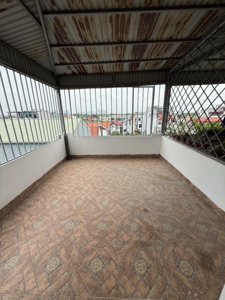 NGUYỄN VĂN LINH,LÔ GÓC ,Ô TÔ SÁT NHÀ