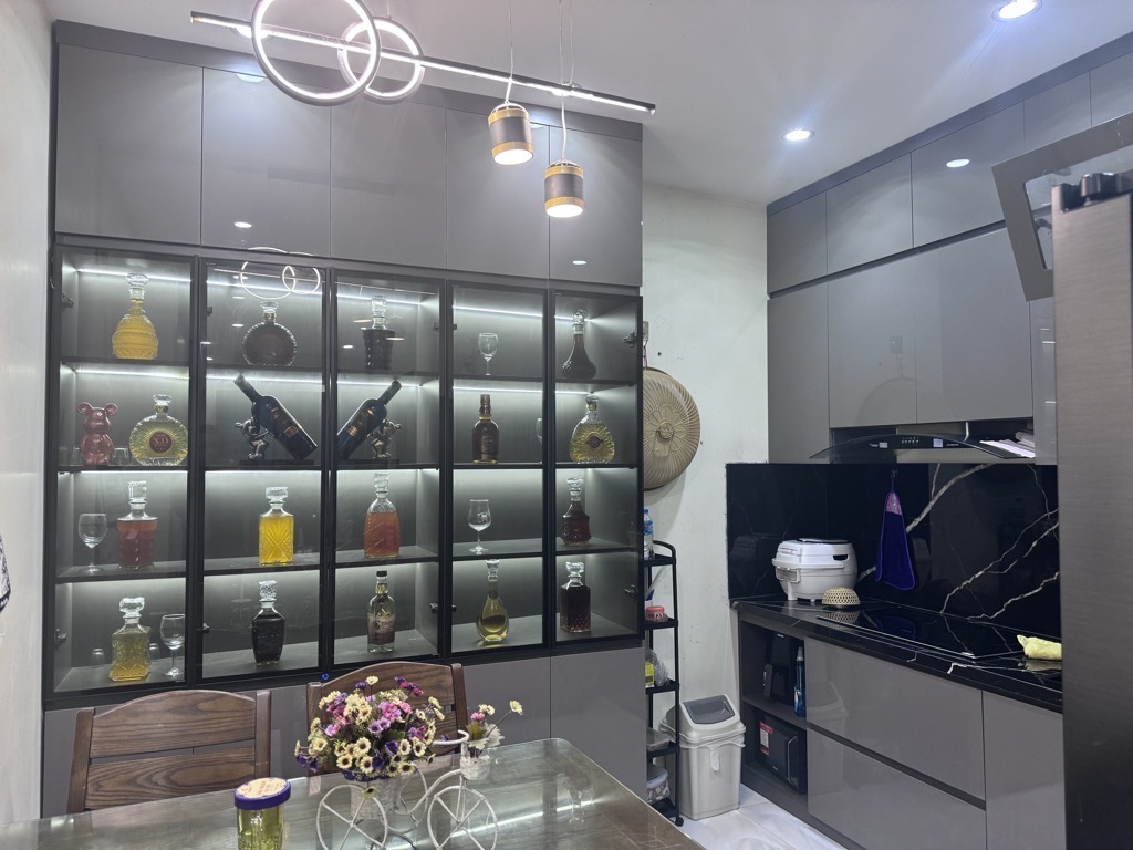 Ngọc thuỵ ô tô đỗ cửa , nhà đẹp, kinh doanh nhỏ