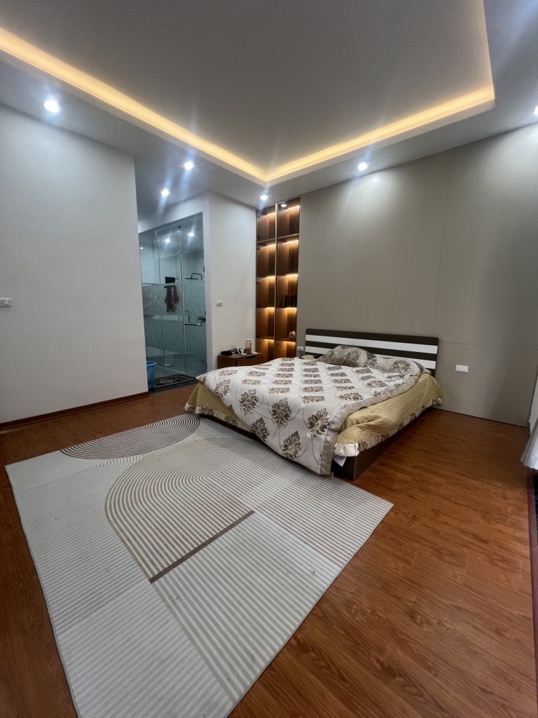 Nhà Thạch bàn ô tô ngủ trong nhà, diện tích rộng vài mét ra phố