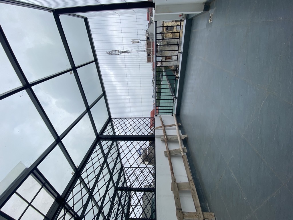 HOA LÂM NHÀ MỚI, THANG MÁY 6 TẦNG 15M RA Ô TÔ TRÁNH