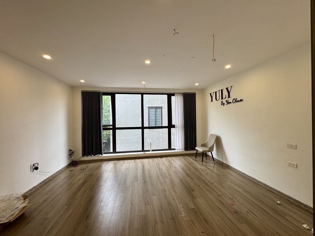 NHÀ MỚI XÂY ĐÀM QUANG TRUNG, 6 TẦNG THANG MÁY NỘI THẤT CƠ BẢN THIẾT KẾ HIỆN ĐẠI