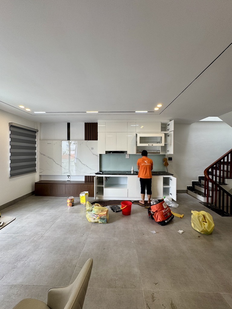 NHÀ MỚI XÂY ĐÀM QUANG TRUNG, 6 TẦNG THANG MÁY NỘI THẤT CƠ BẢN THIẾT KẾ HIỆN ĐẠI