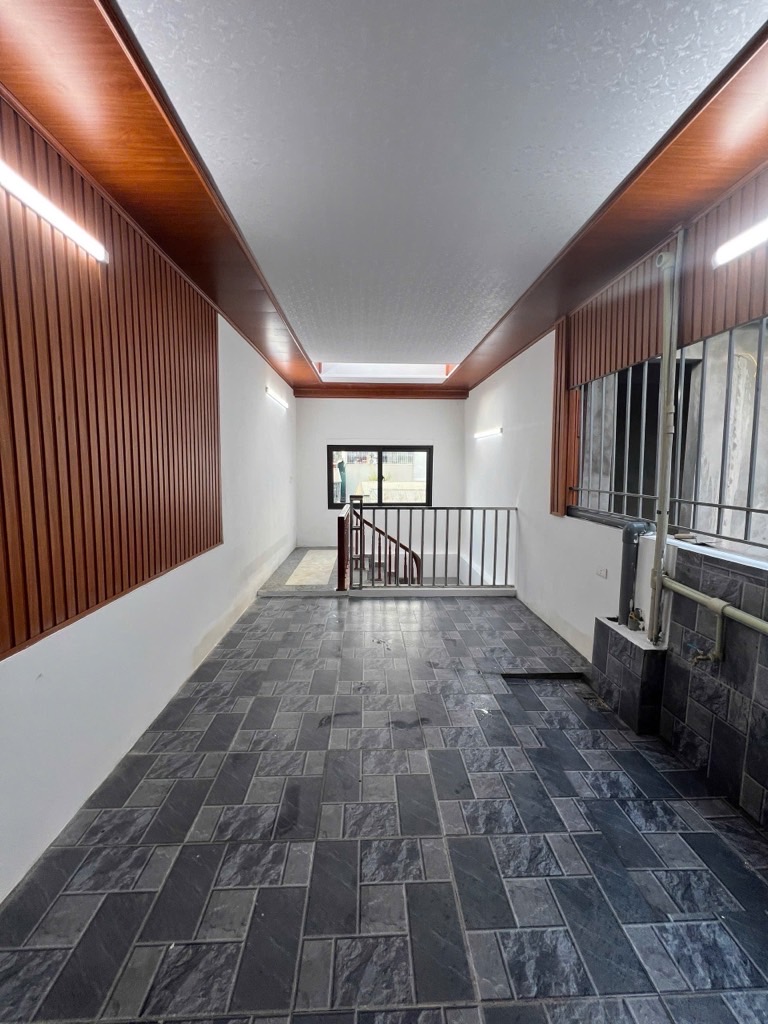 Chủ cắt lỗ bán nhà Ngọc Lâm ngõ thông 2 phố, nhà mới full nội thất