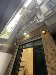 Nhà hiếm,ô tô đỗ cửa ,cách 15m ra ô tô
