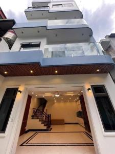 Bán nhà phố Gia Quất Long Biên, mới dân xây , mặt tiền to