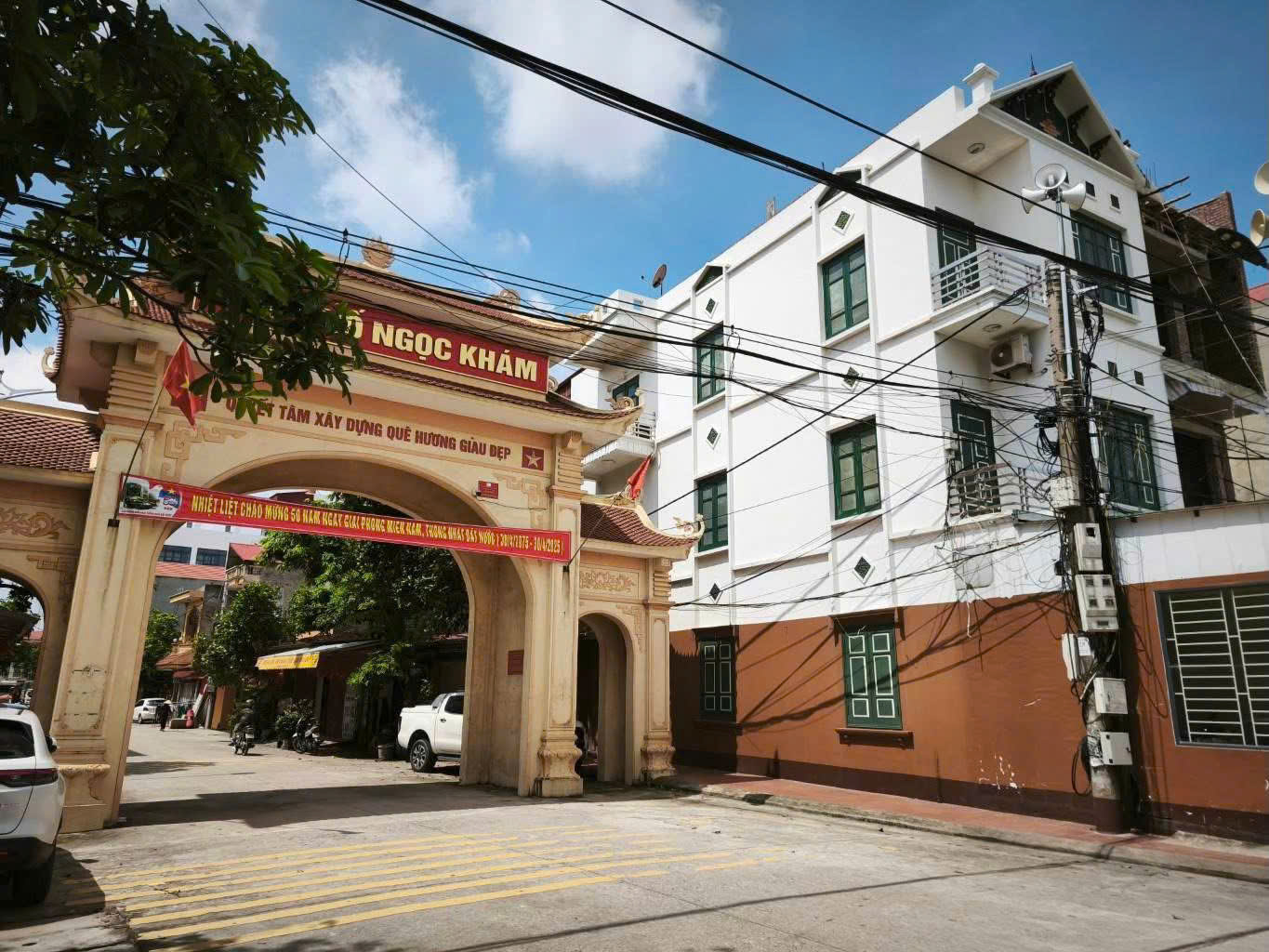 Ở NGAY NGỌC KHÁM - THUẬN THÀNH      EM CÓ MỘT CĂN NHÀ - Ô TÔ ĐỖ CỬA - 20M RA ĐƯỜNG Ô TÔ TRÁNH