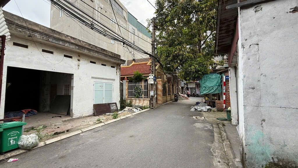 BÁN ĐẤT TẶNG NHÀ, Ô TÔ TRÁNH TRỤC ĐƯỜNG CHÍNH LÀNG, ĐƯỜNG THÔNG CÁC NGẢ,...