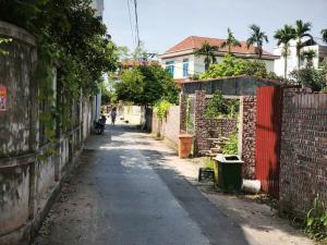 THỊ TRẤN HỒ - THUẬN THÀNH- ĐƯỜNG Ô TÔ TRÁNH XE MÁY, THÔNG CÁC NGẢ ĐƯỜNG
