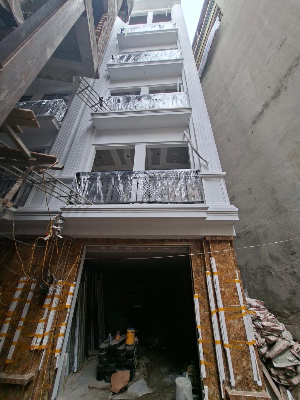 BÁN NHÀ CMMN MỚI XÂY