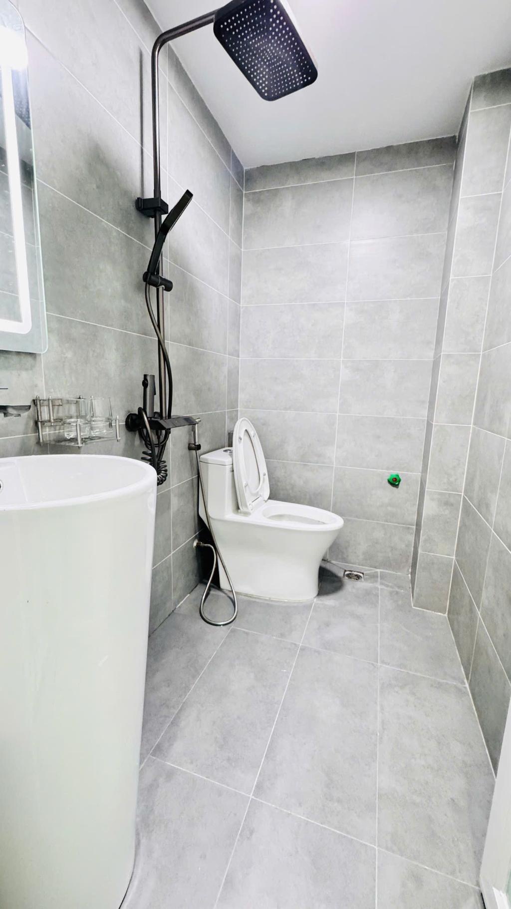 CHÍNH CHỦ GIAO BÁN NHÀ ĐẸP , ô tô đỗ