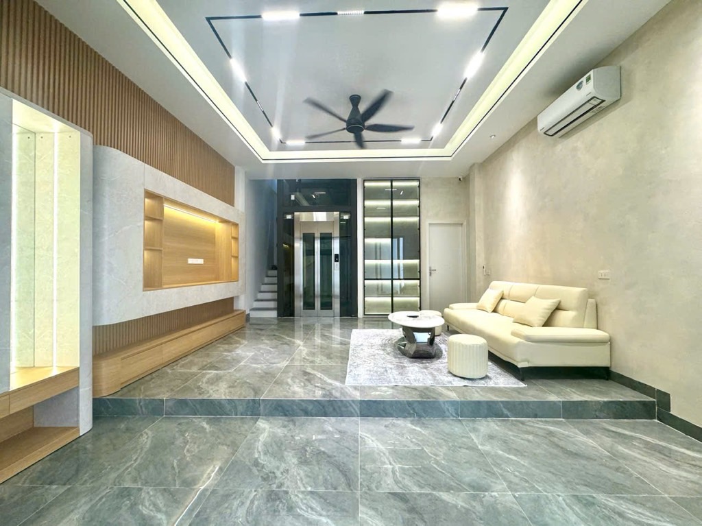 Siêu Hiếm Tây Sơn – 45m2 Vuông Đẹp – Thang Máy, Full Nội Thất – Giá Chỉ 13 Tỷ!