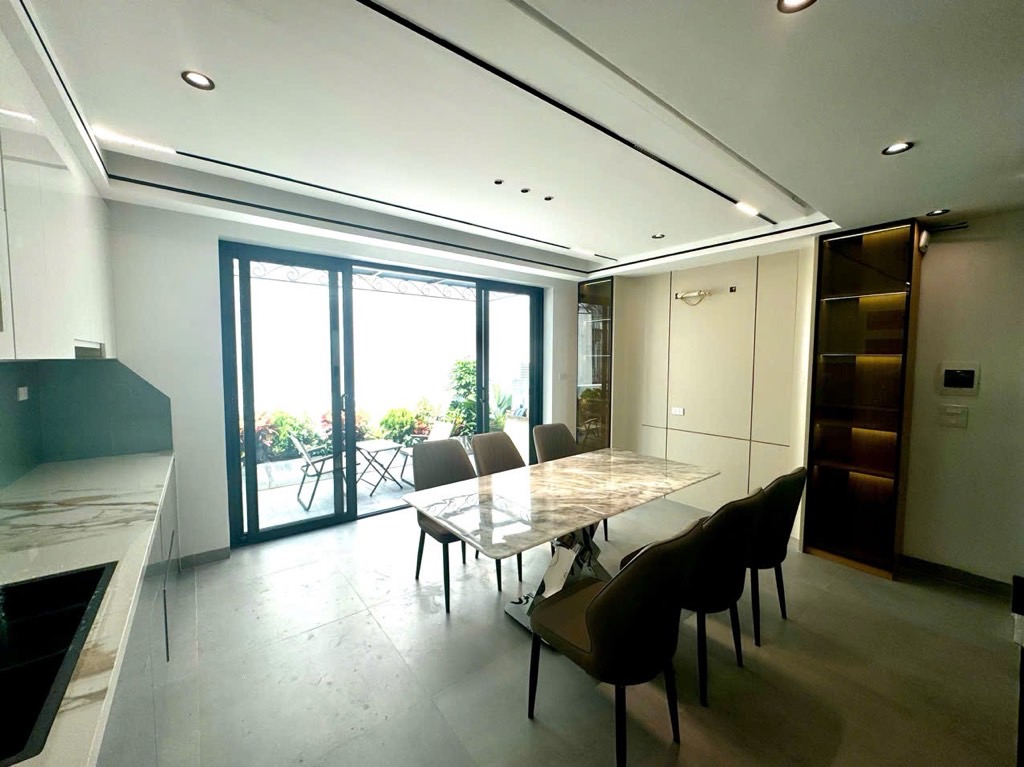 Siêu Hiếm Tây Sơn – 45m2 Vuông Đẹp – Thang Máy, Full Nội Thất – Giá Chỉ 13 Tỷ!