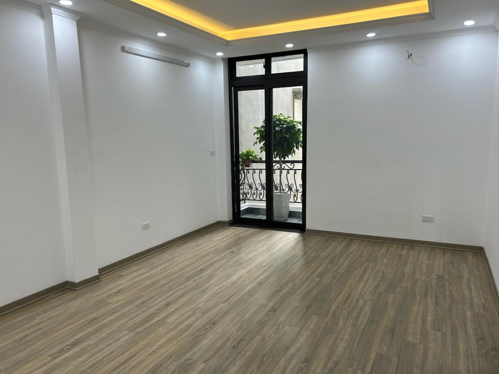Hơn Cả Một Ngôi Nhà – Tổ Ấm Hiện Đại Giữa Lòng Thanh Xuân, 5 Tầng Sang Trọng