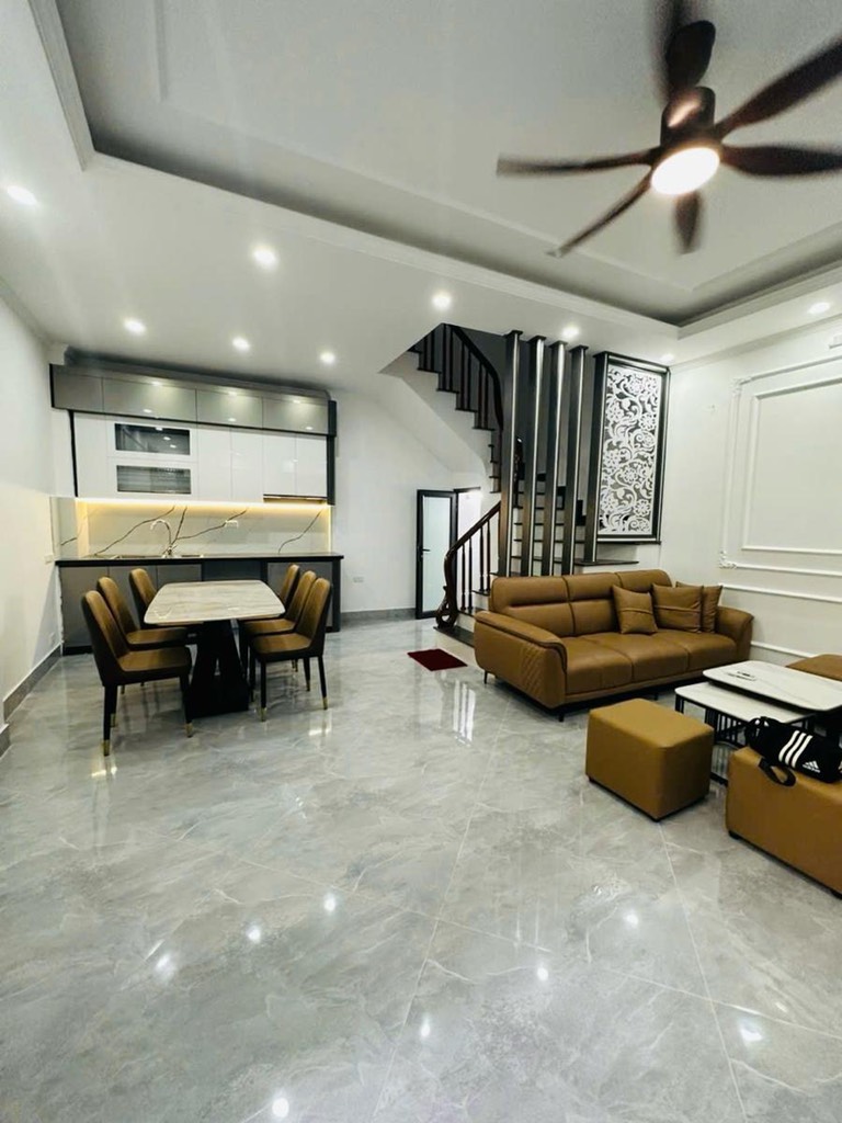 Hơn Cả Một Ngôi Nhà – Tổ Ấm Hiện Đại Giữa Lòng Thanh Xuân, 5 Tầng Sang Trọng