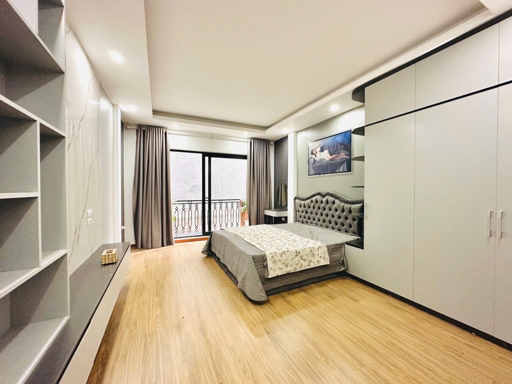 SIÊU PHẨM ĐẲNG CẤP VĂN CHƯƠNG – 6 TẦNG THANG MÁY – FULL NỘI THẤT – SỔ NỞ HẬU 