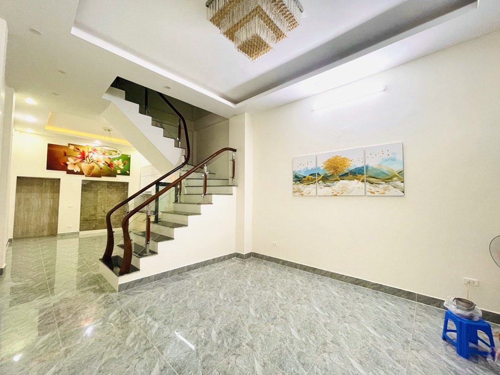 PHÂN LÔ QUÂN ĐỘI - Ô TÔ TRÁNH SÁT NHÀ - 2 THOÁNG TRƯỚC SAU - NGÕ NÔNG GẦN PHỐ - TIỆN ÍCH BẠT NGÀN - Ở SƯỚNG