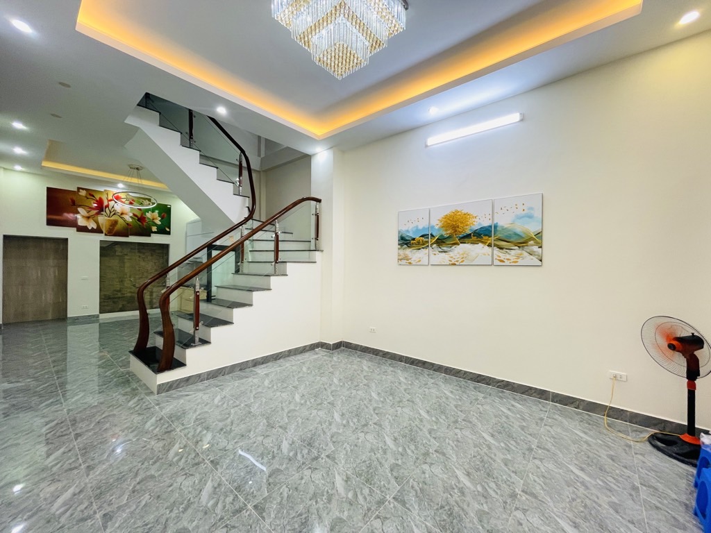 PHÂN LÔ QUÂN ĐỘI - Ô TÔ TRÁNH SÁT NHÀ - 2 THOÁNG TRƯỚC SAU - NGÕ NÔNG GẦN PHỐ - TIỆN ÍCH BẠT NGÀN - Ở SƯỚNG