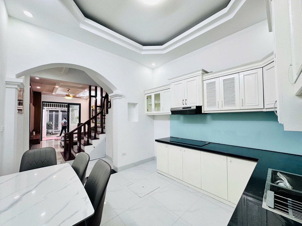 NHÀ DÂN XÂY KCBT CHẮC CHẮN – LÔ GÓC – NGÕ THÔNG – KINH DOANH – QUAN HOA, CẦU GIẤY