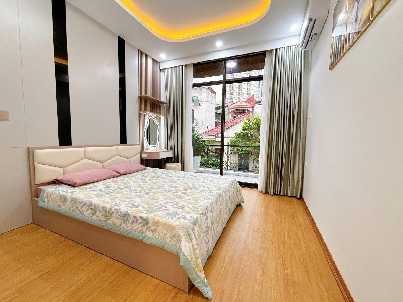 NHÀ ĐẸP KHƯƠNG HẠ – GARA Ô TÔ 7 CHỖ – 10M RA HỒ – FULL NỘI THẤT VIP – BAY NHANH