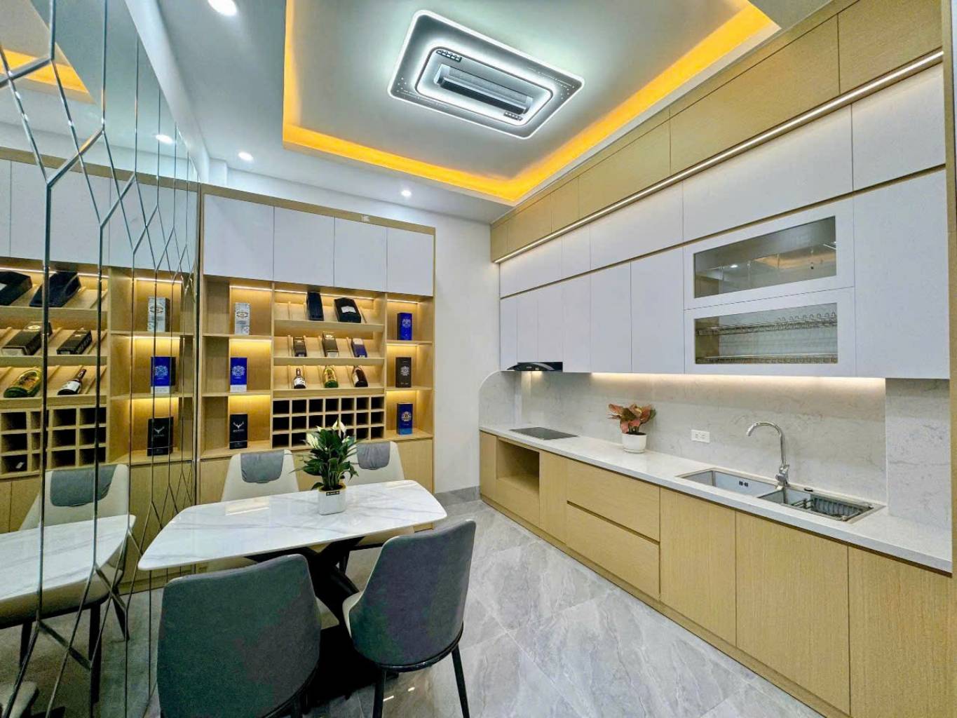 NHÀ ĐẸP KHƯƠNG HẠ – GARA Ô TÔ 7 CHỖ – 10M RA HỒ – FULL NỘI THẤT VIP – BAY NHANH