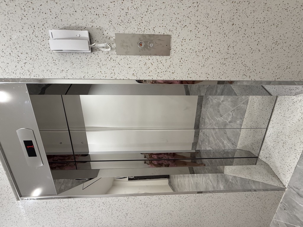 NHÀ MỚI KÍNH – FULL CÔNG NĂNG – THANG MÁY – NHIỀU TIỆN ÍCH XUNG QUANH