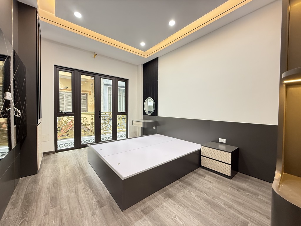 NHÀ MỚI KÍNH – FULL CÔNG NĂNG – THANG MÁY – NHIỀU TIỆN ÍCH XUNG QUANH