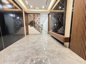 NHÀ MỚI KÍNH – FULL CÔNG NĂNG – THANG MÁY – NHIỀU TIỆN ÍCH XUNG QUANH