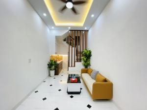 Phố #TrươngĐịnh gần Nguyễn Đức Cảnh# NhàĐẹp ở ngay # 25/27m chào 5.4 tỷ
