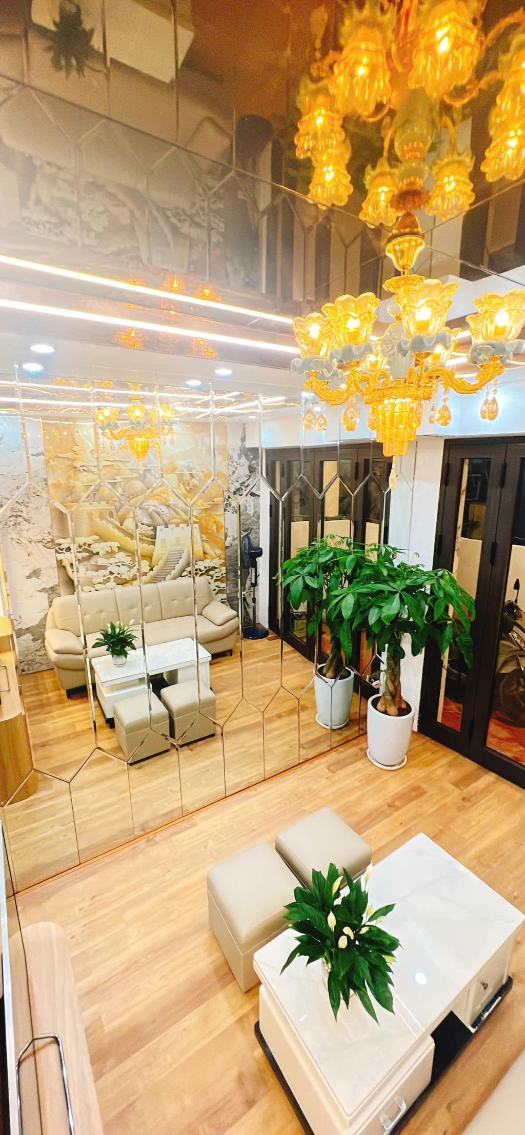 Bán gấp nhà 5 tầng Trần Quốc Vượng, nhà đẹp lung linh, giao thông thuận tiện 35m chỉ có hơn 7 tỷ