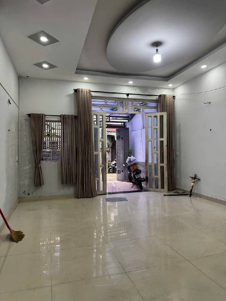 Bán nhà- 2 tầng- 4tỷ