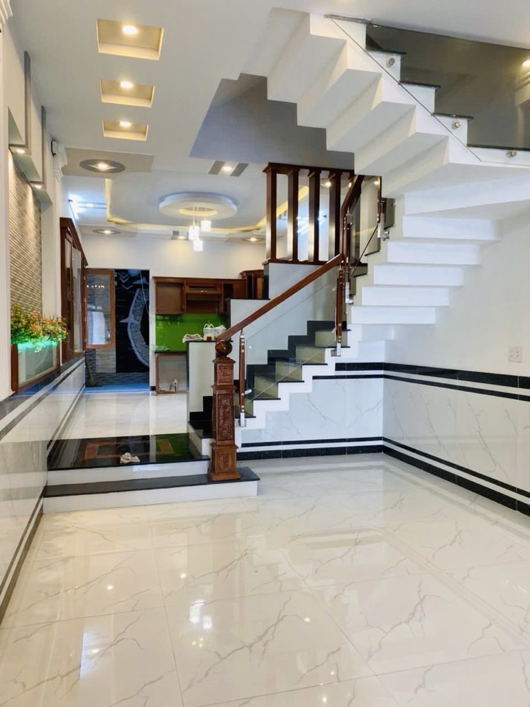 Bán nhà- hẻm xe hơi- 6tỷ