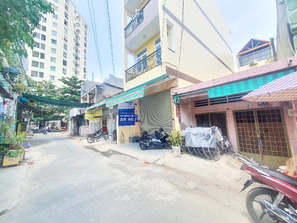 BÁN NHÀ GẦN NGAY ĐƯỜNG NHỰA 8M – KHU PHÂN LÔ BÀN CỜ, NGAY CHUNG CƯ QUÂN KHU 7, P. TRUNG MỸ TÂY, Q12, DIỆN TÍCH 4M X 15M, 1 TRỆT, GIÁ CHỈ 5.25 tỷ