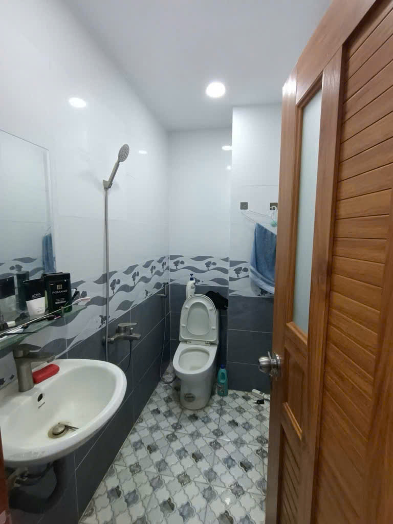Nhà đẹp Cống Lở 4x12m 2 tầng, HXH, nhỉnh 4.5 tỉ