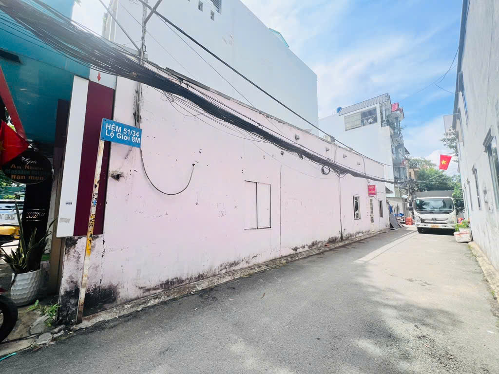 Nhà Cống Lở, 82m2, 4.5x18.2m, chỉ 6.xx tỉ