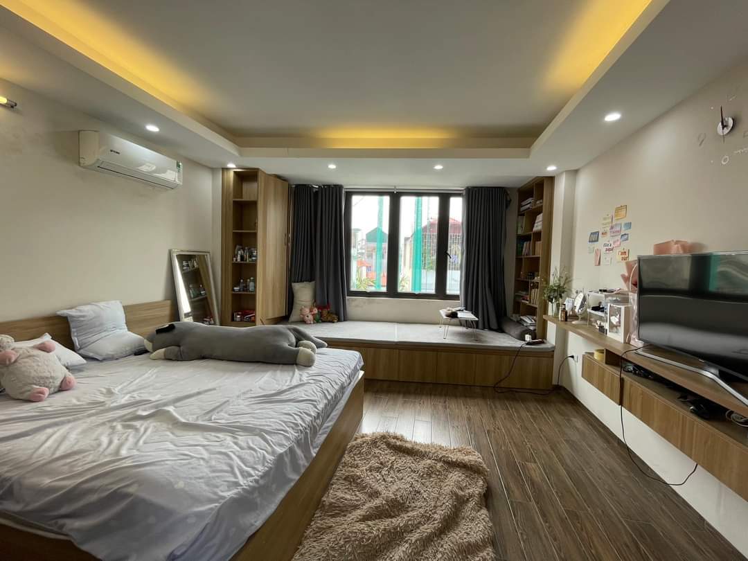 BÁN NHÀ ĐẸP PHÚC LỢI LONG BIÊN 32M  5 TẦNG FULL NỘI THẤT 4 TỶ X