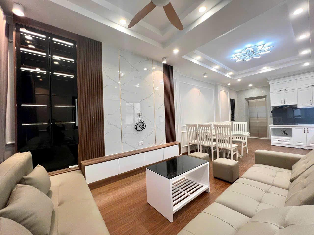 BÁN NHÀ PHẠM KHẮC QUẢNG GIANG BIÊN 5 TẦNG MỚI TINH Ô TÔ ĐÔ CỔNG - GẦN HỒ  CHỈ HƠN 5 TỶ XÍU