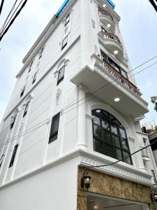 Ban nhà Sài Đôngg thiết kế có gu - view hồ 5 tầng full nội thất 6 tỷ hơn