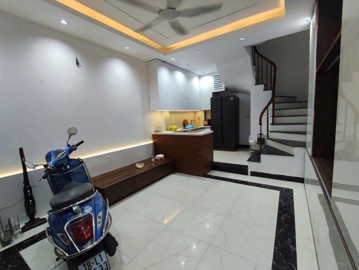 Bán nhà mặt phố Hòe Thị