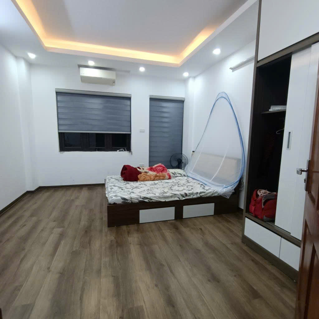 Bán nhà mặt phố Hòe Thị