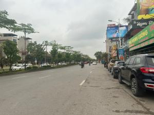 Bán nhà: Cổ Linh, vỉa hè ô tô tránh, dt 115m, giá 3.4 tỷ