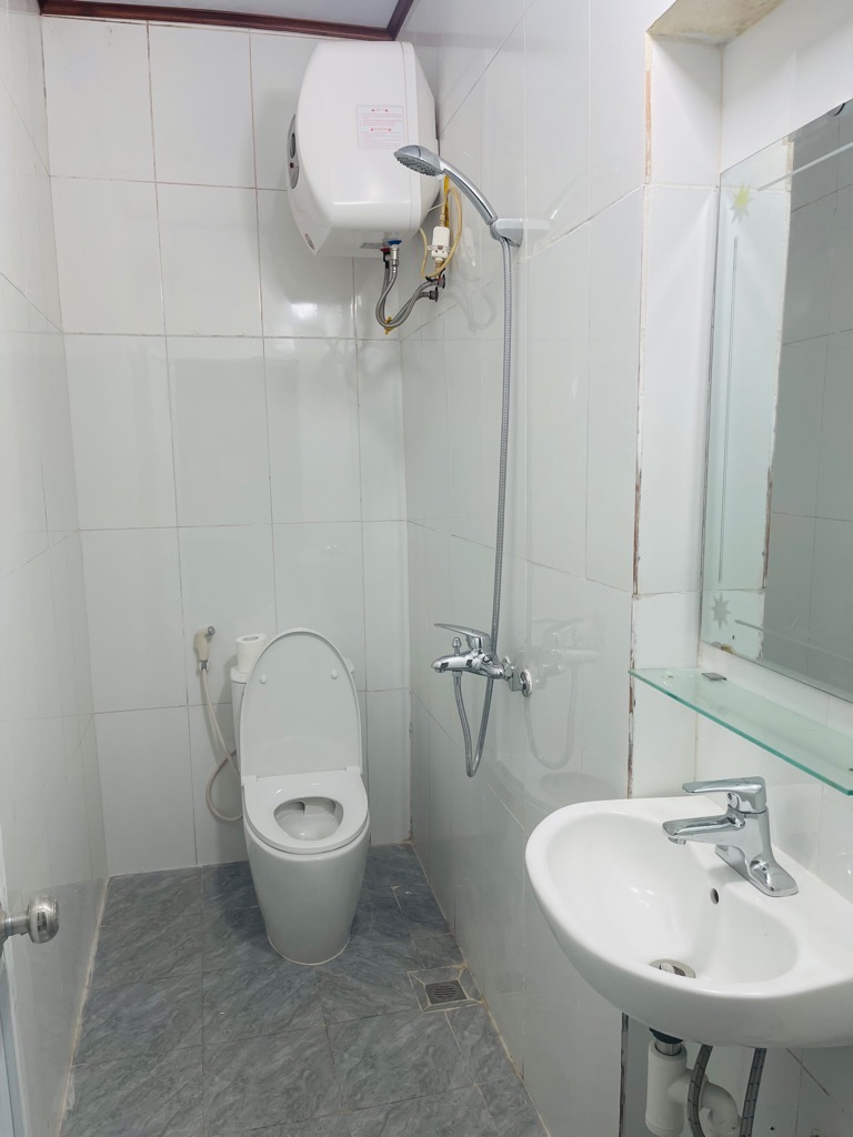 Bán nhà ngõ Thái Thịnh, một bước ra phố : DT 97m, giá 6 tỷ