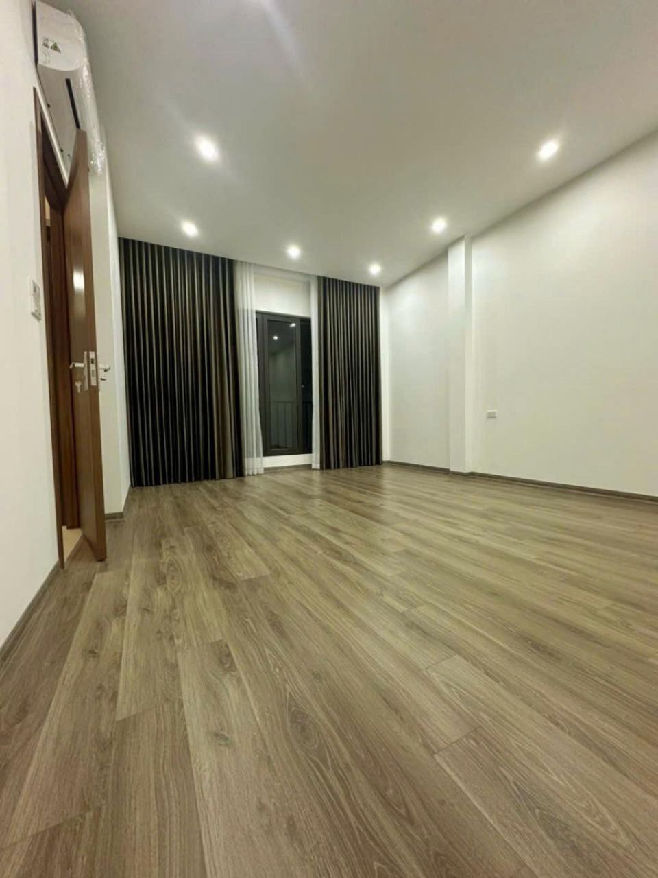 BÁN NHÀ CẦU ĐƠ 2, MỚI TINH 100%, 31.6M2, 7.X TỶ
