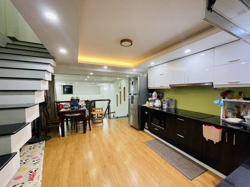 BÁN NHÀ VĂN LA, 2 MẶT TIỀN OTO ĐỖ CỬA, 50M2, 18.X TỶ